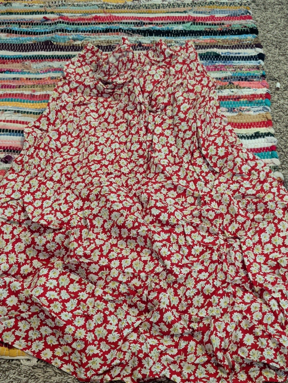 Vintage 90's Red Floral A-line Skirt with White Daisies